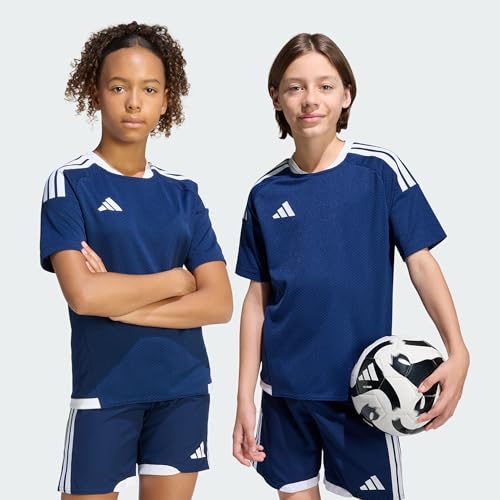 Maillot adidas Tiro26 Competition enfant anti-transpirant pour éviter le froid après le foot
