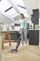BLACK+DECKER 2-in-1- Akku-Stielsauger, Boden- & Handsauger (21.6V, mit Turbobürste für hartnäckigen Schmutz, selbststehend, inkl. Ladekabel, Wandbefestigung, Fugendüse, Polsterbürste) SVB620JW – Ansicht 2