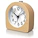 Produktbild CSL - Wecker analog ohne Ticken  halbrund - Holz hell  Retro Design  beleuchtetes Ziffernblatt mit Licht  lautlos - Reisewecker - Weckton - Snoozetaste Schlummerfunktion  batteriebetrieben