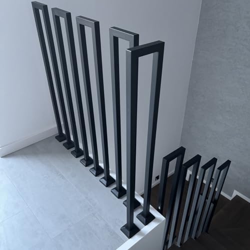 Rampe d'escalier en fer noir solution sécurité balcons étroits