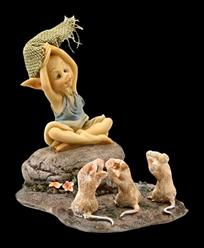 Il piccolo Pixie Kobold è stato convinto a insegnare yoga ai topolini. Molto bene, i tre fanno ogni esercizio con.