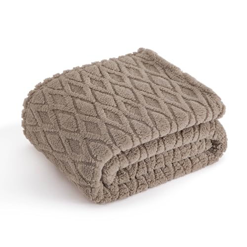Bedsure Fleece Blanket for Couch - Super Soft Cozy Blankets for Women, Cute Small Blanket for Bed Sofa, Mocha Meringue,Rhombus Pattern, 50x60 Inches