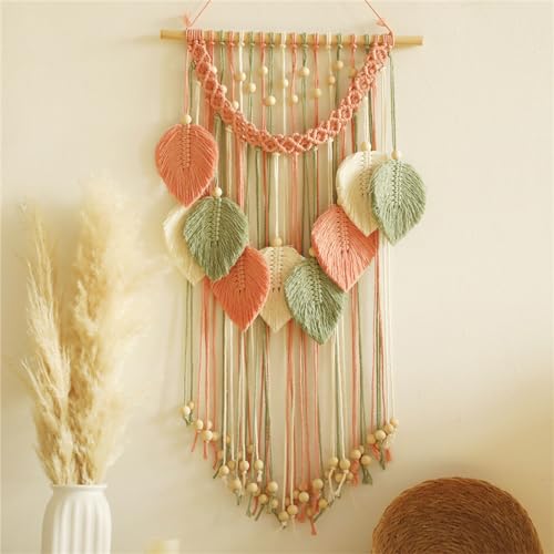 Pompons tentures murales macramé pour habiller un mur vide