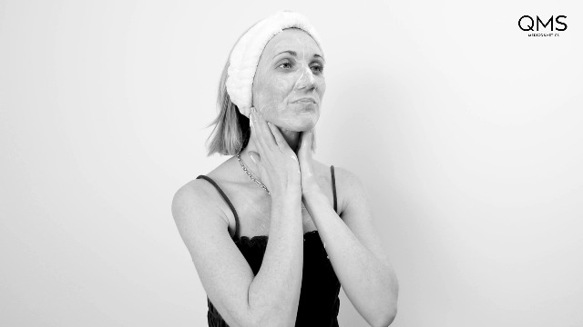 Amazon.com : QMS Medicosmetics Hydro Foam Hydrating Recovery Mask Amazon.com : QMS Medicosmetics Hydro Foam Hydrating Recovery Mask