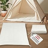🧡 𝑻𝒆𝒆𝒑𝒆𝒆 𝒈𝒐𝒆𝒔 𝑺𝒕𝒂𝒃𝒍𝒆: Wenn ein Tipi keine adäquate Bodenmatte hat, die an den Zeltstangen festgebunden werden kann, dann ist der Zusammenfall und somit der Frust der Kleinen bereits vorprogrammiert. Mit den Bändern unserer Kuschelmatte können Sie Matte und Zelt verbinden und verhindern somit ein Wegrutschen der Zeltfüße - für maximalen Spielspaß!