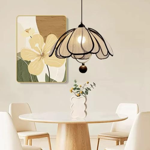 Suspension bohème en rotin pour illuminer un îlot de cuisine ou une chambre