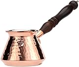 Fabricado por DEMMEX. (Las cafeteras CopperBull más vendidas están hechas por DEMMEX, también). Capacidad: 270 ml para 3 personas. Diámetro: 8,9 cm. Altura: 5,7 cm.