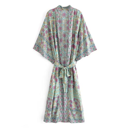 Robe kimono bohème chic idéale pour vos journées d'été et de plage