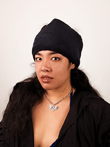 Sacina Gothic Moth Pendant, Barbed Wire Necklace, Zinc Alloy Moth Pendant, Gothic & Halloween Necklace for Women3