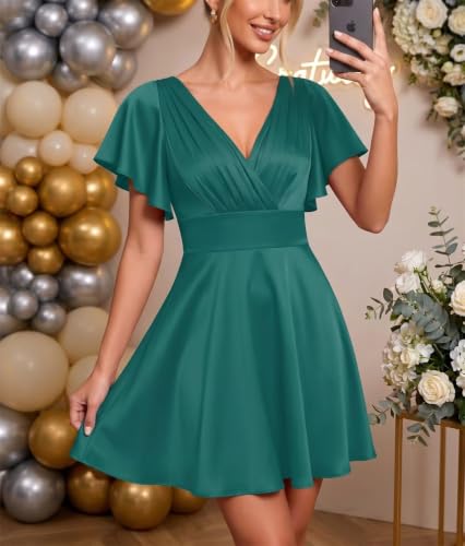 Robe de bal courte en satin brillant rose avec manches protectrices