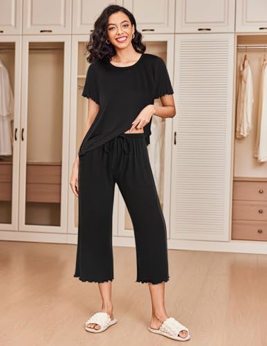 Image of Ekouaer 2 Pack: Women's Pajamas Set Short Sleeve Sleepwear Capri Pants Pjs Soft Loungewear with Pockets