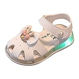 Modische Kinderschuhe Sorgen Für Kindliches Fußgefühl.
