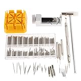 Komplettes Set – Diese Reparatur-Sets für Uhren werden mit einem Metall-Verbindungskörper mit 3 zusätzlichen Pins, einem Uhrenhalter aus Kunststoff, einem Federsteg mit 4 zusätzlichen Spitzen, 3 Stempeln, einem Hammer, einer Box mit 360-poligen Uhren, perfekt zum Reparieren einer Uhr, Entfernen der Glieder und Ersetzen des Armbands.