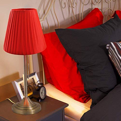 Lampe de table rouge chic pour resoudre le manque de lumiere du salon
