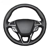 Esta funda para volante de automóvil deportivo está hecha de cuero de microfibra suave mano de obra fina sensación cómoda en la mano ventilación del sudor que proporciona un mejor agarre.