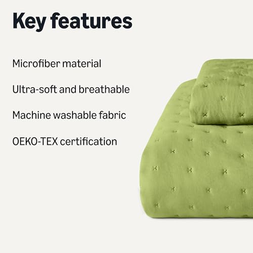 Image of Amazon Basics Brushed Microfiber Quilt Set, Extra Soft with Natural Texture, 2-Piece, Twin /Twin XL, Green