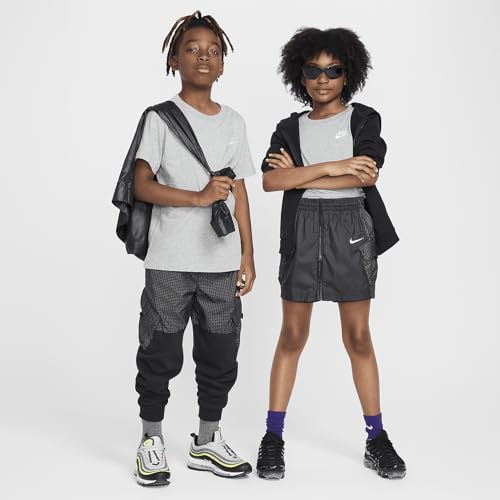 Nike Kids' Sportswear Club T-Shirt4