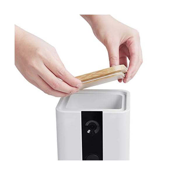 Pet Treat Dispenser with Camera