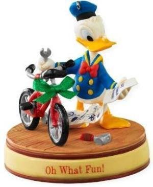 Hallmark Keepsake Oh What Fun! Donald Duck Ornament
