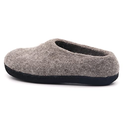 Image of Men's 'Newport' Wool House Shoe