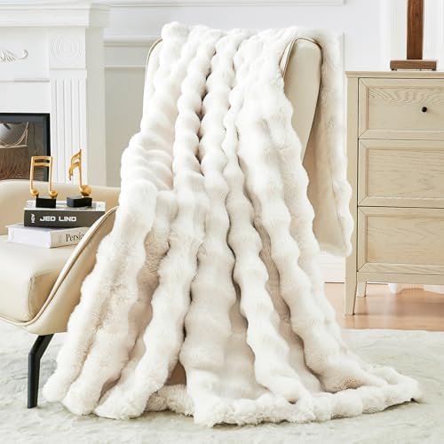 Bigacogo Faux Fur Throw Blanket for Couch, Fuzzy Soft Plush Thick...