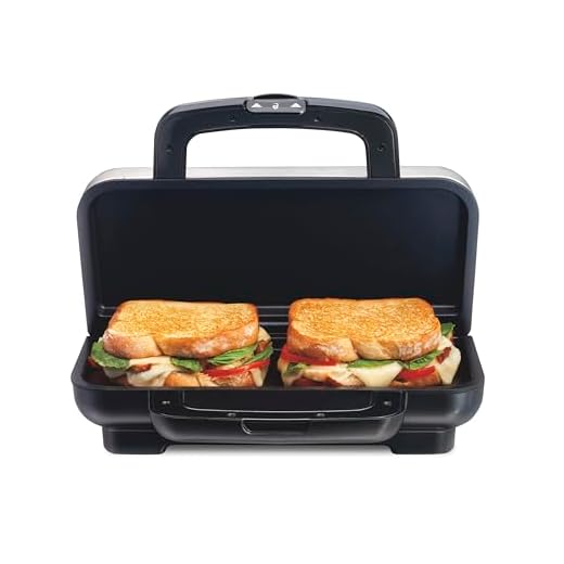 Deluxe Hot Sandwich Maker by Proctor Silex