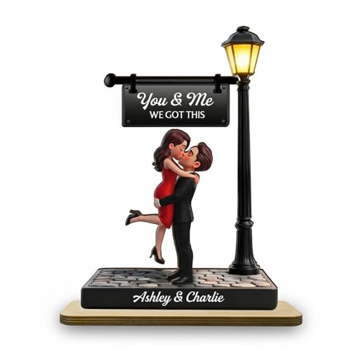 You & Me We Got This Personalized Wooden Plaque - Custom 3D Couple Kissing Under Lamp Post Forever Love Plaque Gift For Couple, Lover, Him, Her, Heartfelt Valentine's Day or Anniversary