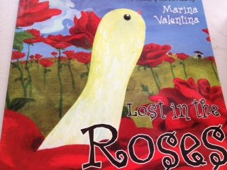 Paperback Lost in the Roses Book