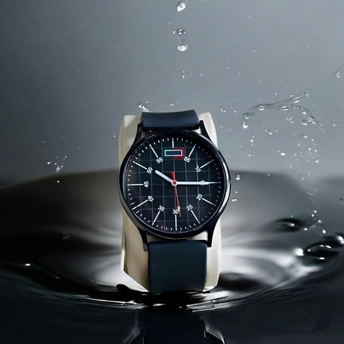 Image of AMERICANVIBER, Minimalist Men's Analog Quartz Watch with Water-Resistant Black Dial and Comfortable Silicone Strap for Mens