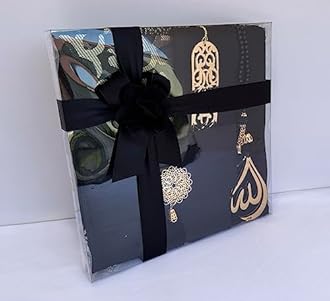 SAIKA Muslim Prayer Rug, 7 in One Gift Set, Prayer Mat Surah Book, Tasbeeh, Scarf, Surah Case, Bookmark, Car Mirror Hanger, Prayer Beads,Islamic Gift for Umrah, Hajj, Wedding, Janamaz (Black)