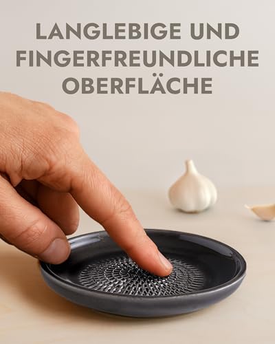 Ingwerreibe Evergrate Keramikreibe anthrazit mit Pinsel und Rezeptheft