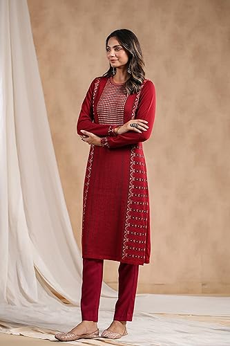Image of Ishin Womens Polyester Regular Fit Jacquard Style Geometric Pattern Straight Winterwear Kurta
