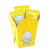 🍀 IN NEUEM GEWANDT – Vegane Kekse, frisch gebacken mit neuem Rezept in höchster Qualität und „made in Germany“: Das schmeckt man! Unsere Neuerfindung des klassischen Glückskekses oder auch „fortune cookie“ steckt in einer liebevoll und witzig gestalteten Geschenkverpackung – ebenfalls in Deutschland produziert und verarbeitet.