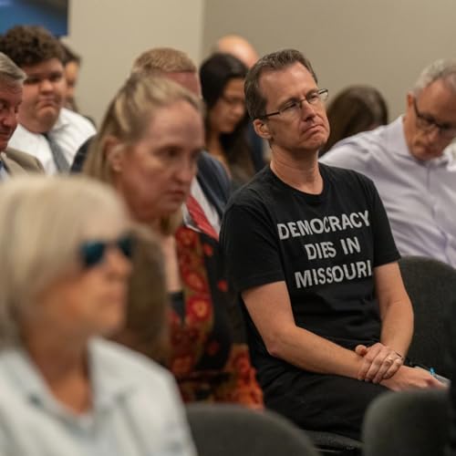 Democracy on the brink in Missouri? Podcast Por arte de portada