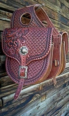 D&L Saddlery Cowhide Genuine Leather Western Equestrian Trail Tooling Carving Horse Saddle Bag Tooled Carved Pack Equipment Horse Saddle Bags Size: 10” L x 10” W x 3 ½” D inches BAG128