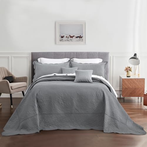 Image of Oversized King Bedspread, Embossed Paisley Quilt Set King /Cal King, Lightweight Reversible Coverlet, Scalloped Edge - Modern Classic Look, 5 Piece, Grey