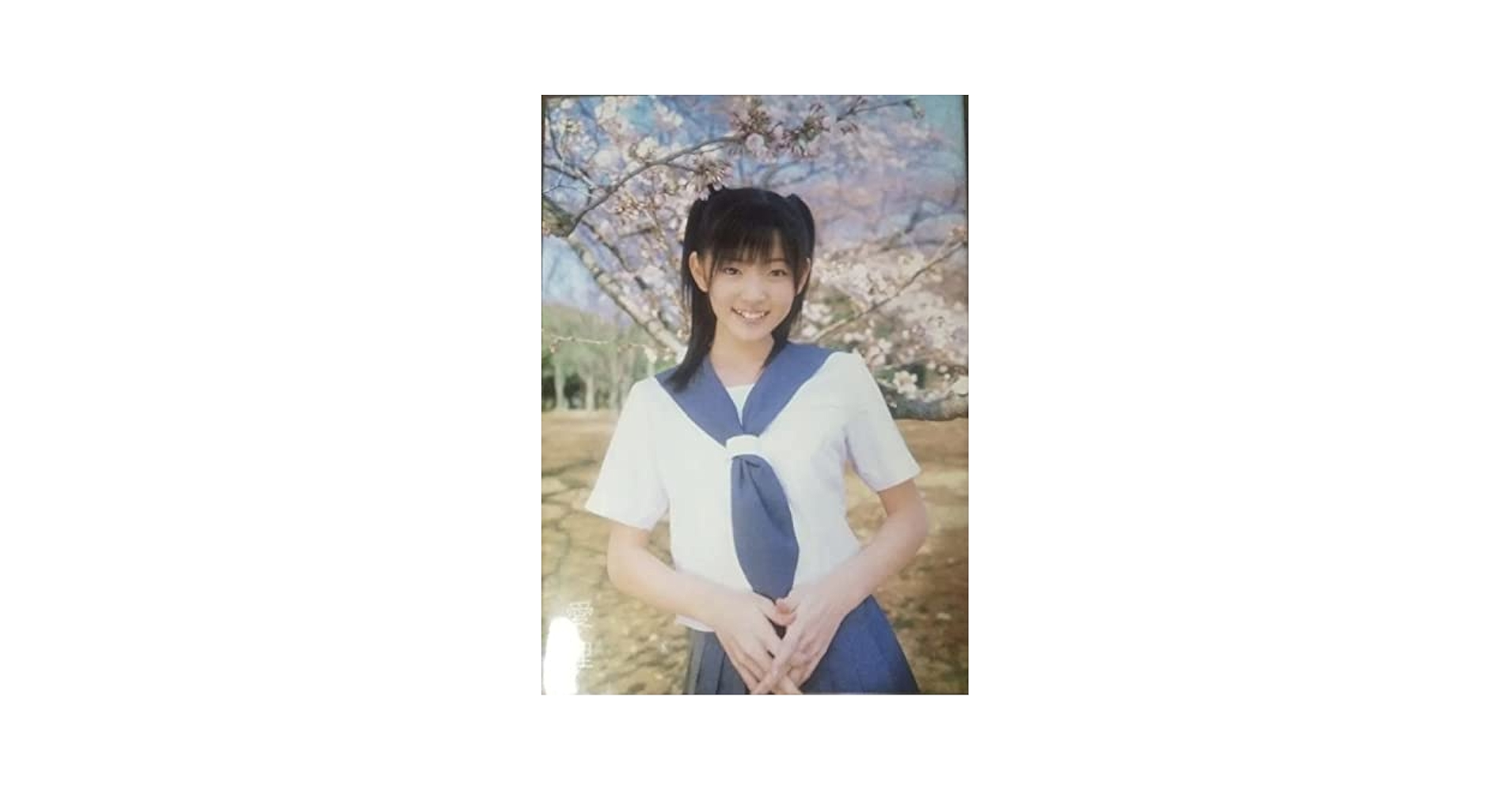 Amazon.co.jp: 書籍 ハロプロ °C-ute キュート 鈴木愛理 写真集