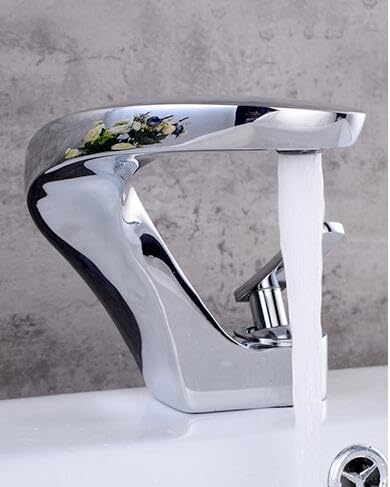 Robinet de lavabo cascade pour transformer votre salle de bain en spa moderne