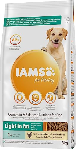 IAMS Light Hundefutter trocken mit Huhn - fettarmes Trockenfutter für Hunde ab 1 Jahr, 3 kg