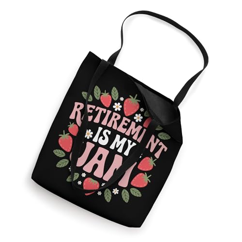 Bolsa tote divertida para mujeres jubiladas con frase 'Retirement Is My Jam' y fresa miniatura 2