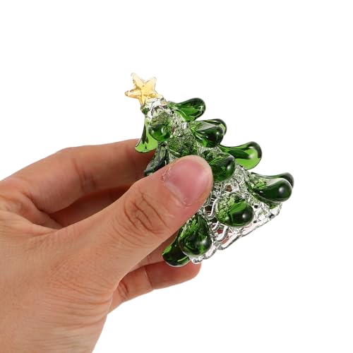 Árbol de Navidad de cristal para decorar tu mesa de centro este invierno 5