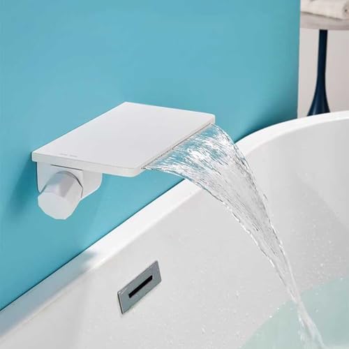 Mitigeur de baignoire cascade mural blanc pour remplacer un vieux robinet de salle de bain
