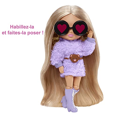 Barbie Extra Mini poupée n°4 (14 cm) avec Tenue Violette, Socle et Accessoires Dont Serre-tête à Oreilles d’Ours et Lunettes de Soleil, Jouet pour Enfant, HGP66