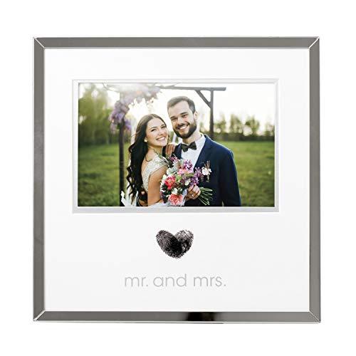 Pearhead Wedding Mr and Mrs Thumbprint Picture Frame and Clean-Touch Ink Pad, Wedding Keepsake, Bridal Shower Décor