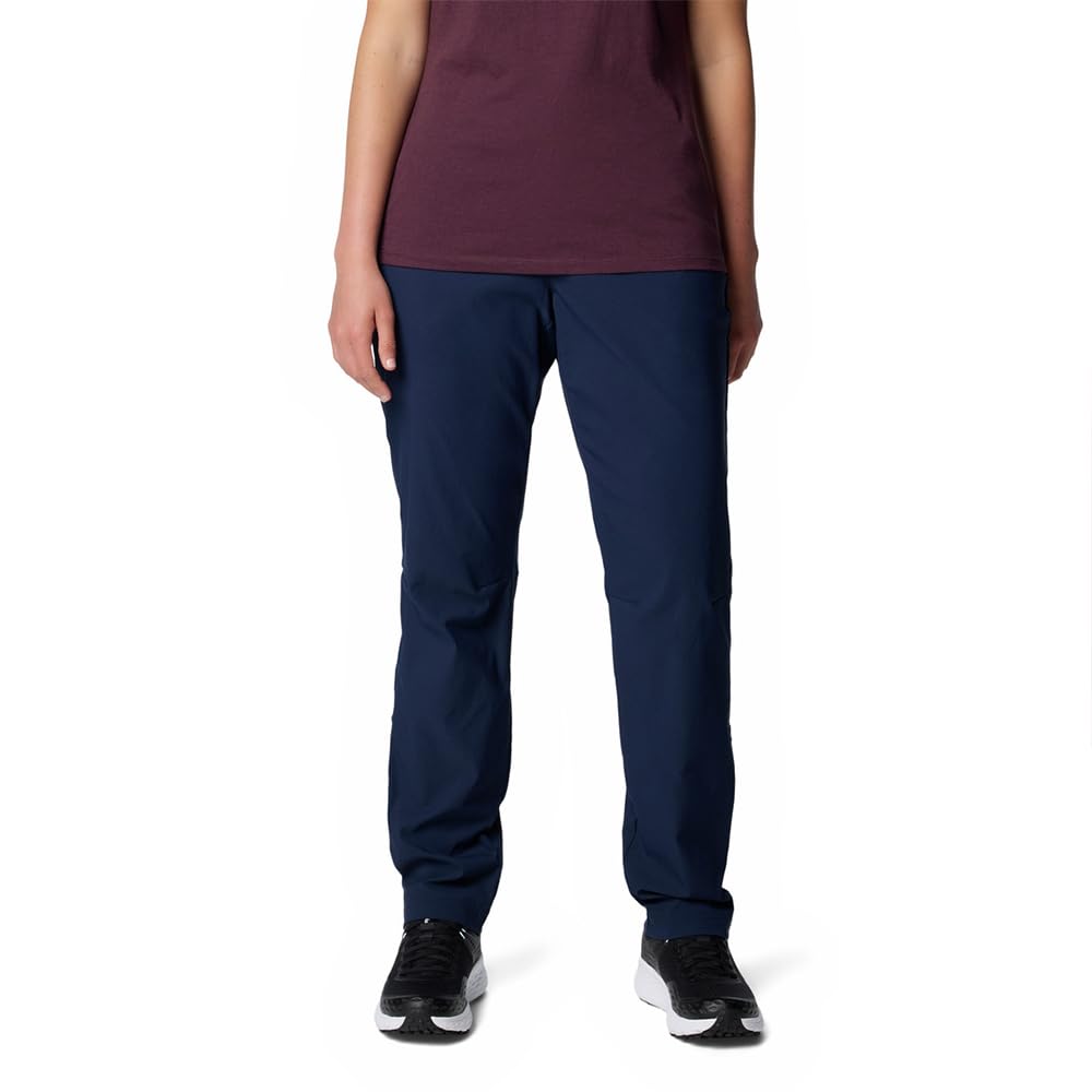 Eine Auswahl an Bekleidung und Schuhen von Columbia/Sorel