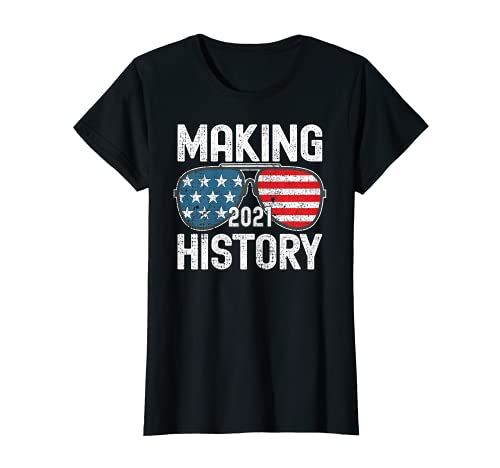 Mujer Making History Inauguration 2021 Gafas de sol Biden Harris Camiseta