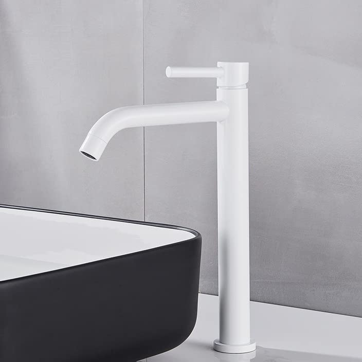 Mélangeur eau chaud froid pour grand lavabo lors de votre routine matinale