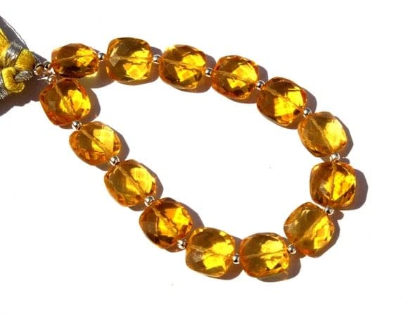 Citrine briolette coussin pour fabriquer un cadeau d'anniversaire unique
