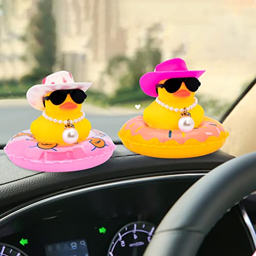 wonuu Pato de borracha para carro, decoração de pato amarelo com chapéu de sol, colar de anel de nat