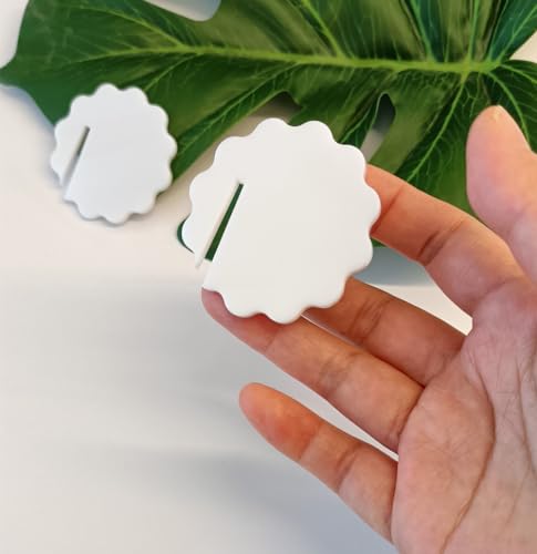 XIAOYUE 20PCS of Wavy Acrylic Drink Tag,DIY Scalloped Guest Place Card Charm,Cocktail Charm for Party&Festival Decoration (White)
